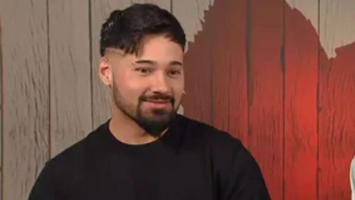 Un camarero de Málaga cuenta qué hace a los clientes en 'First Dates' y espanta a su cita