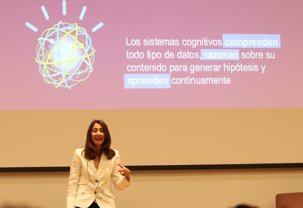 El encuentro contó con la participación de Carmen García García, de IBM, Almudena del Mar Muñoz, de BlaBlaCar; Marta Alejano Peña, de Hawkers; y María Gómez del Pozuelo, CEO de Womenalia