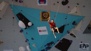 Así ha sido la llegada de Alberto Ginés a la cima del muro de competición