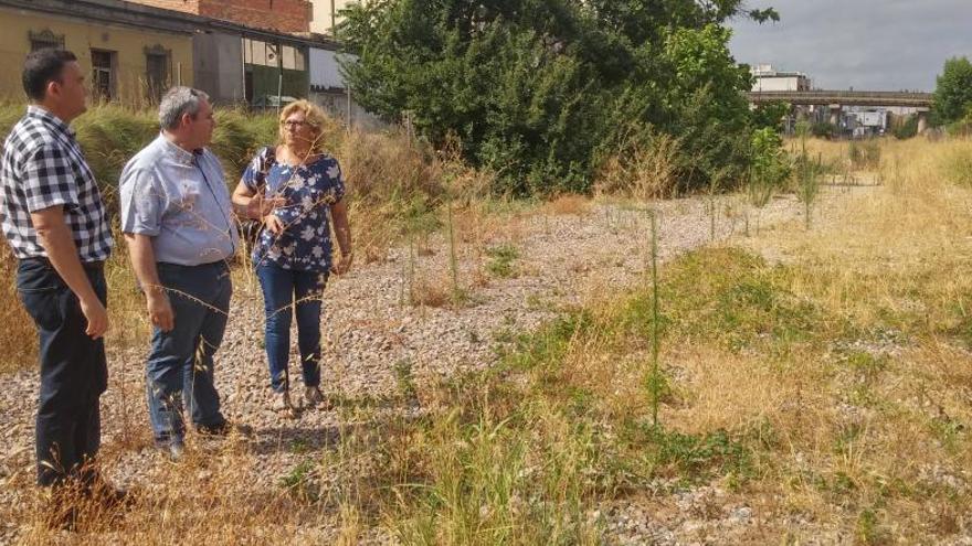 Ayuso, Larrosa y Sarria visitaron ayer el antiguo trazado.