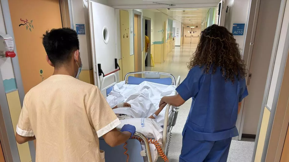 Madrid permite a padres o tutores acompañar a menores en quirófano durante el proceso de inducción a la anestesia