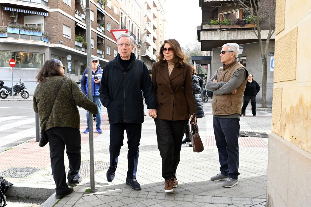 Iñaki Gabilondo y su mujer, Lola Carretero. Iñaki Gabilondo y su mujer, Lola Carretero.