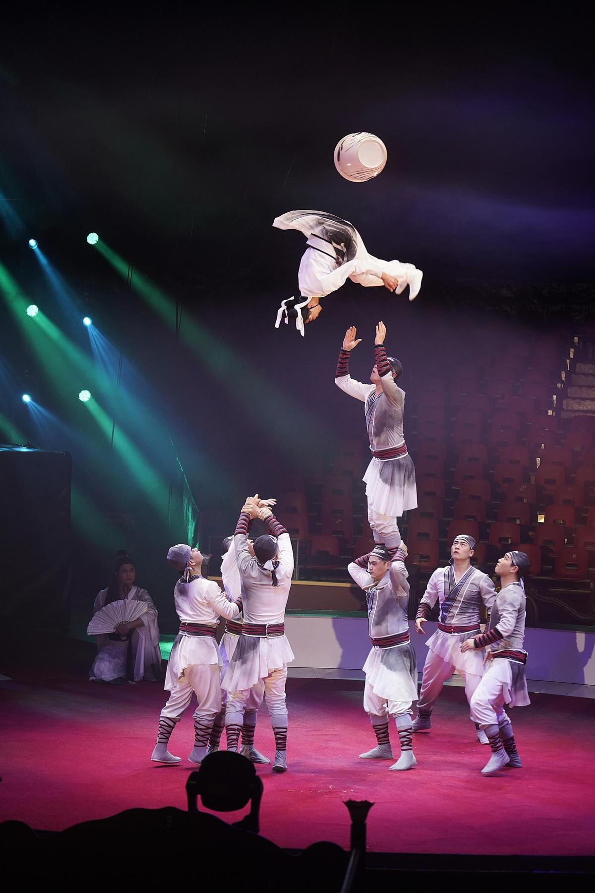 Les millors imatges de la presentació del Festival Internacional de Circ l'Elefant d'Or
