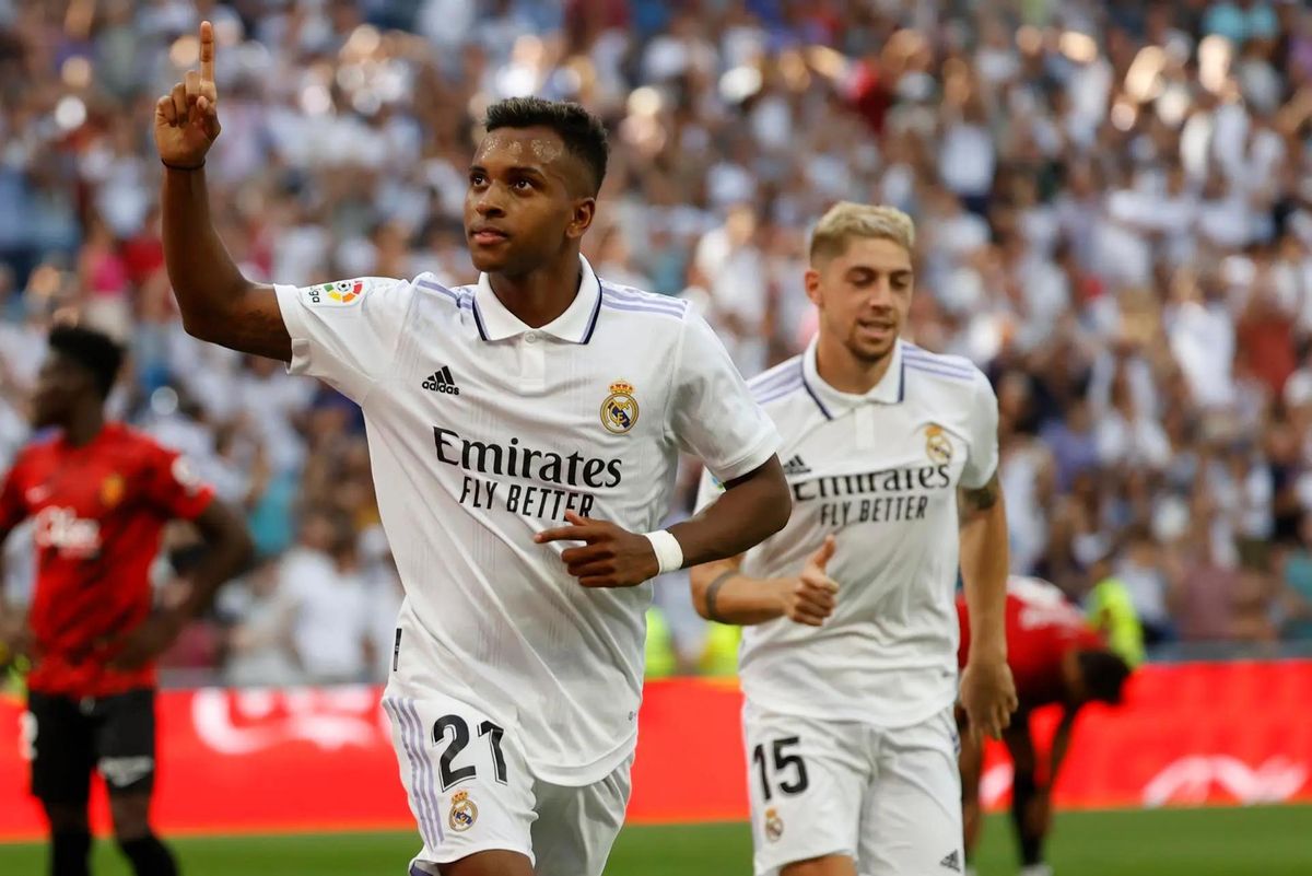 Rodrygo celebra un tanto ante el RCD Mallorca
