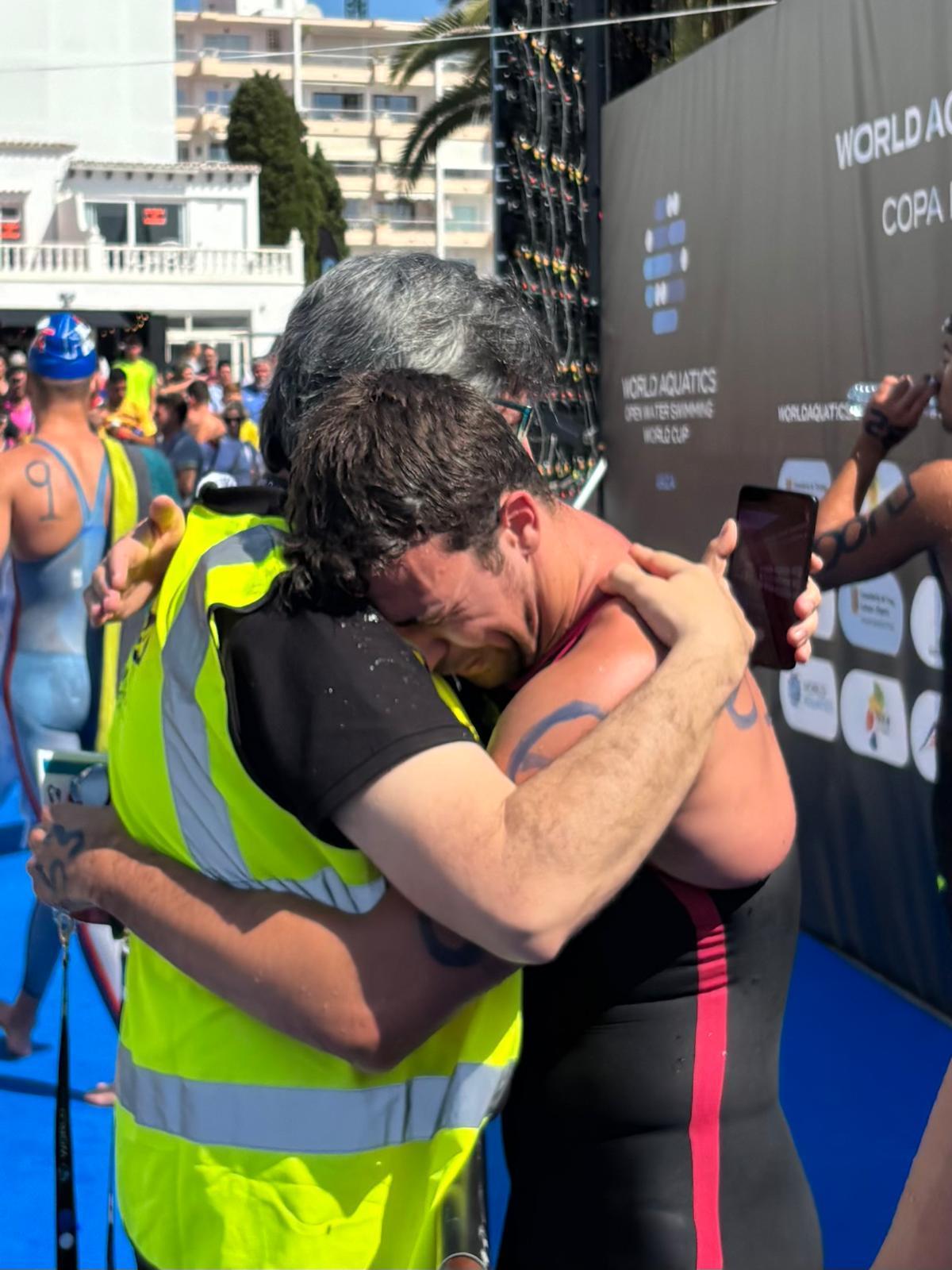 Alberto Martínez, llorando tras concluir la prueba de la Copa del Mundo en Ibiza
