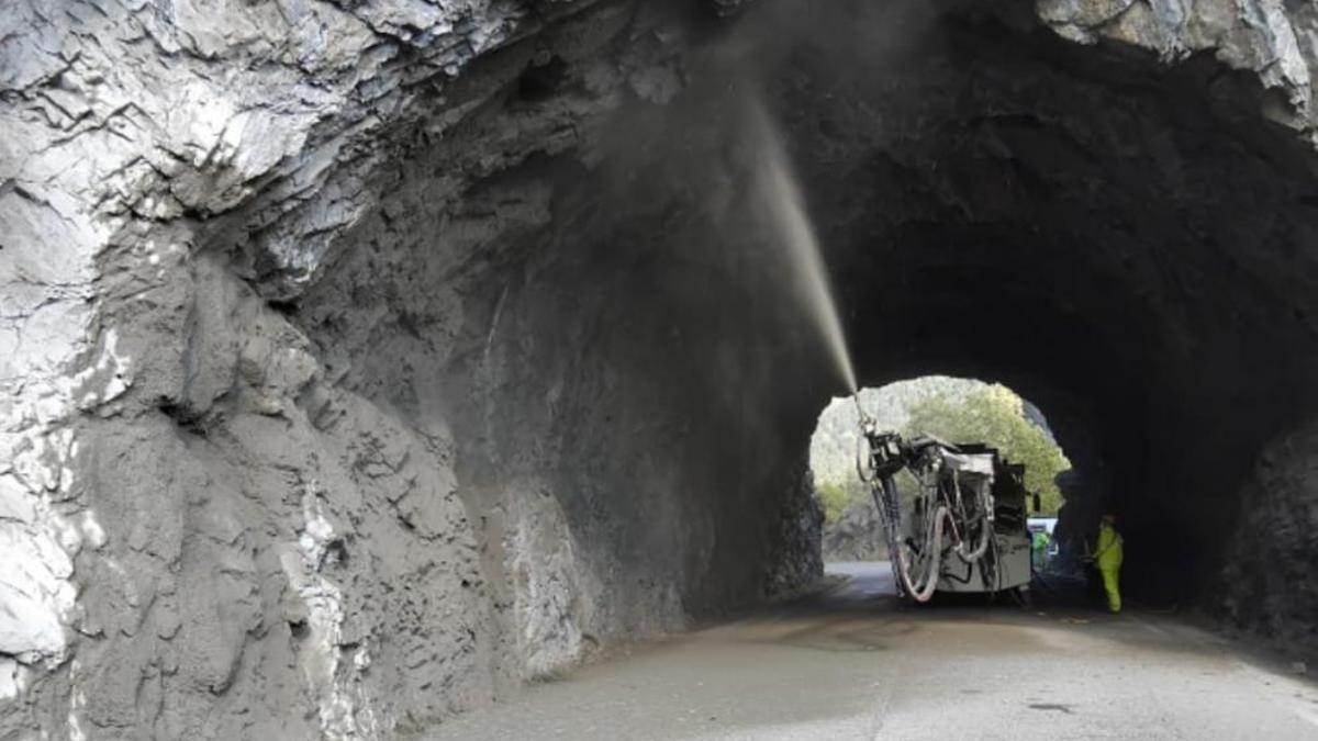 Actuación en los túneles de Benasque, en la A-139.
