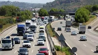 Unos 193.000 vehículos ya han regresado al área metropolitana tras el puente del 12 de octubre