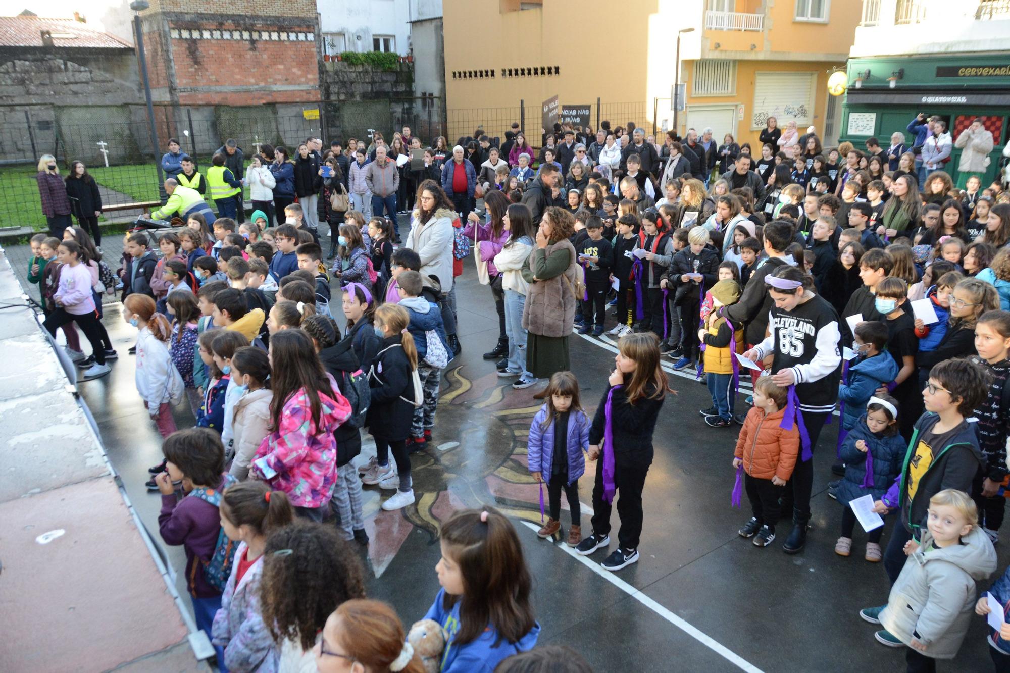 La celebración del Día Internacional contra las Violencias Machistas en Cangas