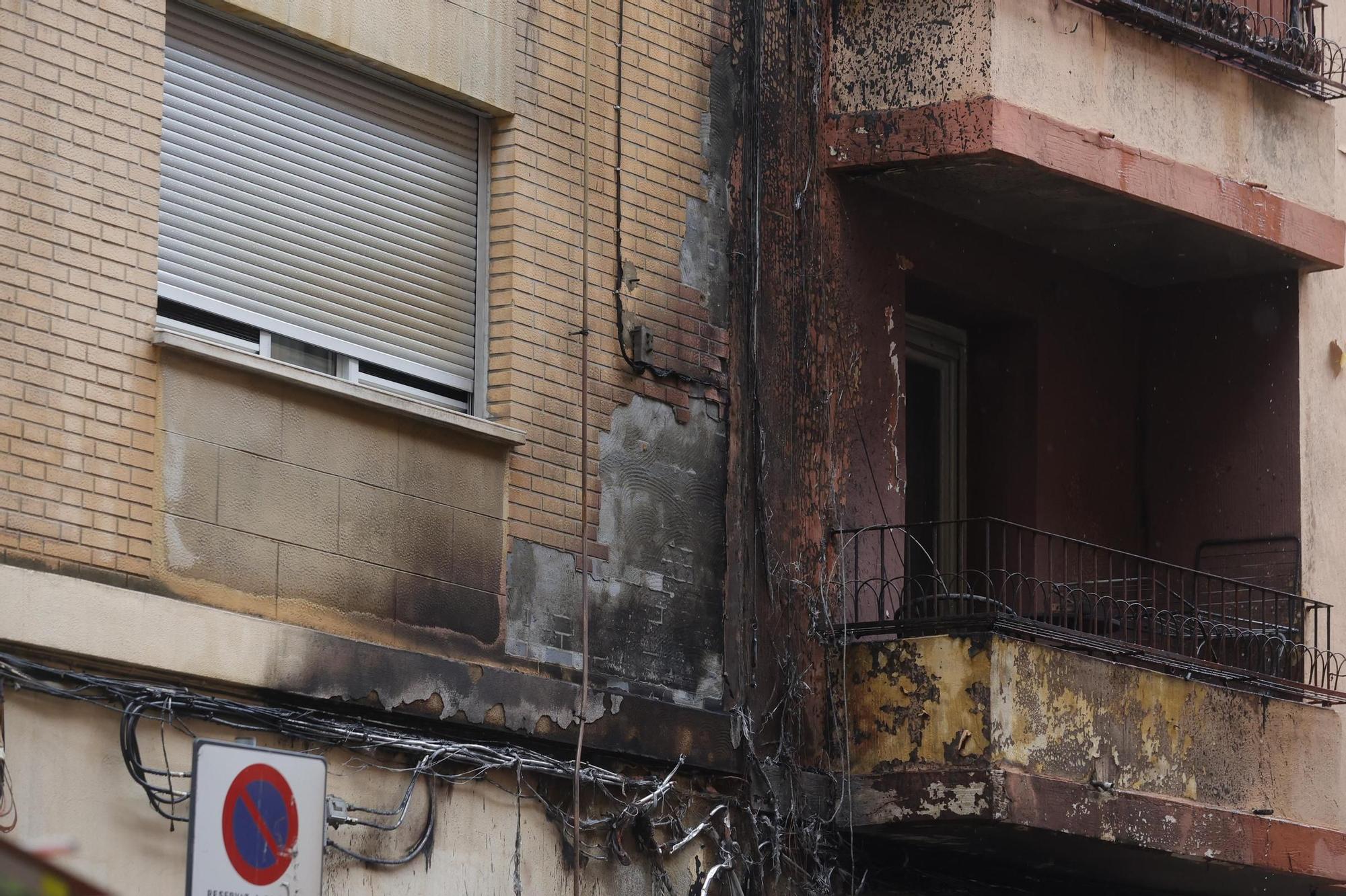Un incendio en Mislata desata una gran columna de humo