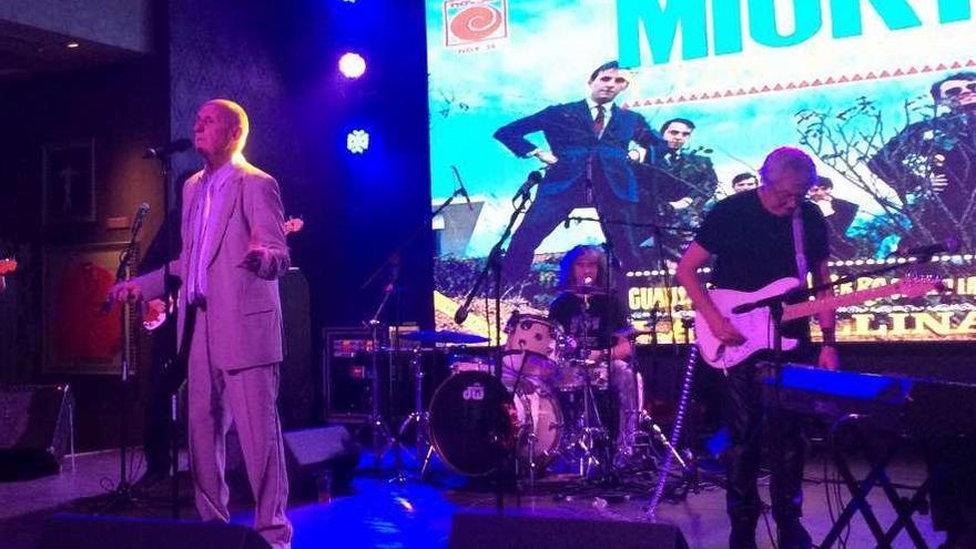 Micky y &quot;Los Linces&quot; en un concierto en el Hard Rock Live Café de Santo Domingo, en enero.