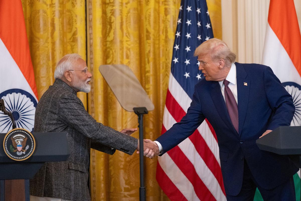Donald Trump y el primer ministro indio, Narendra Modi, en febrero de 2025.