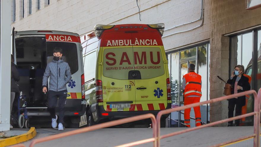 Herido un trabajador tras caer desde cuatro metros de altura en Cox