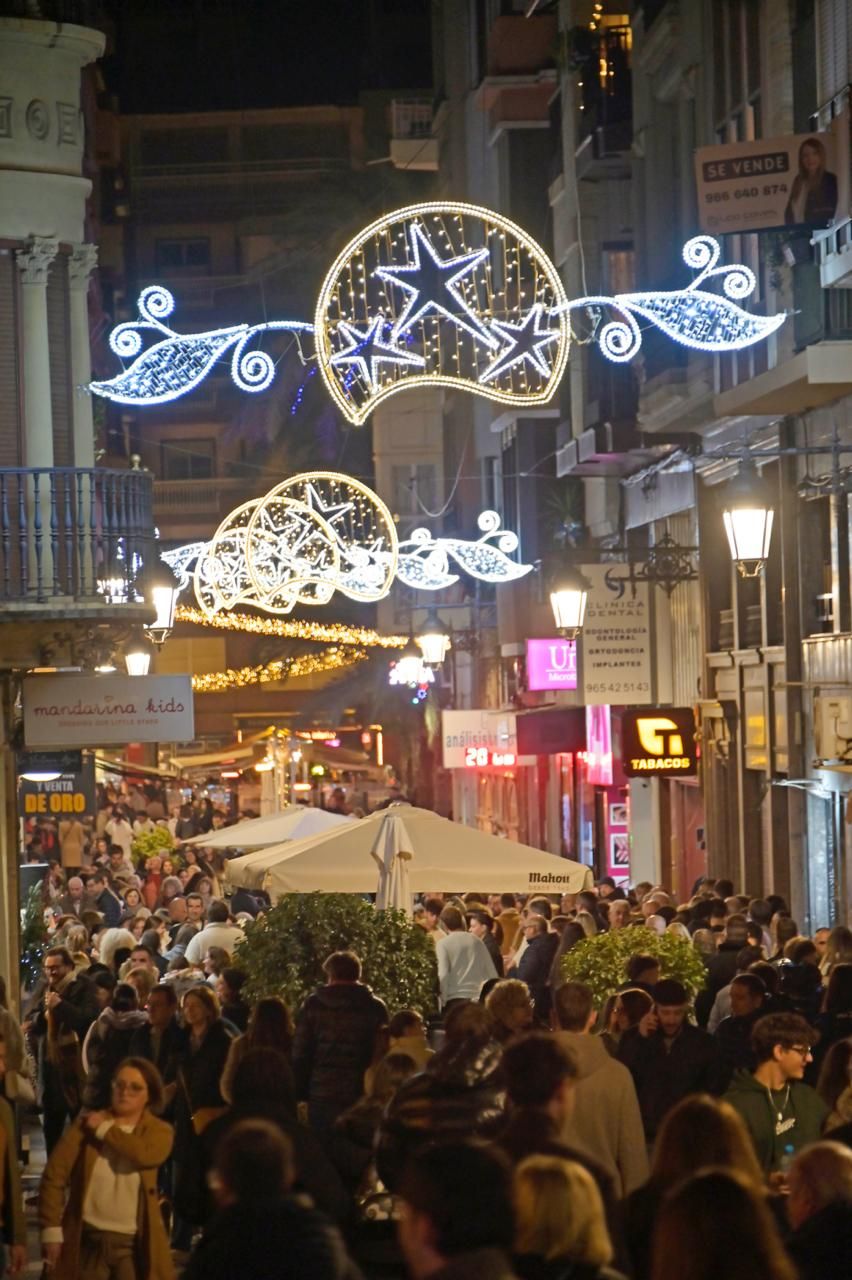 Elche se ilumina por Navidad