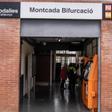 La estación de Montcada Bifurcació, tras el robo de cobre que ha paralizado todas las líneas de Rodalies de Cataluña.