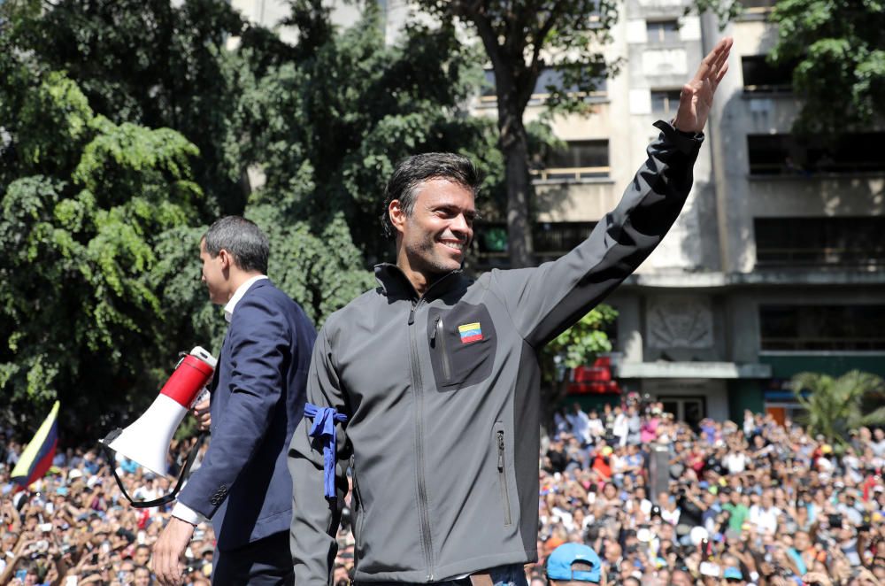 Tensió a Veneçuela per l'aixecament civil promogut per Guaidó