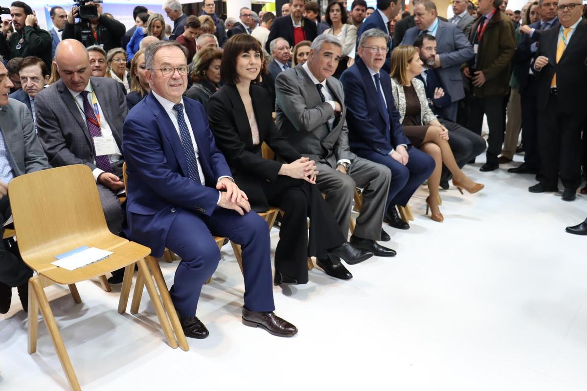 Diana Morant, Adolfo Utor, Ximo Puig y Pilar Bernabé durante el acto.