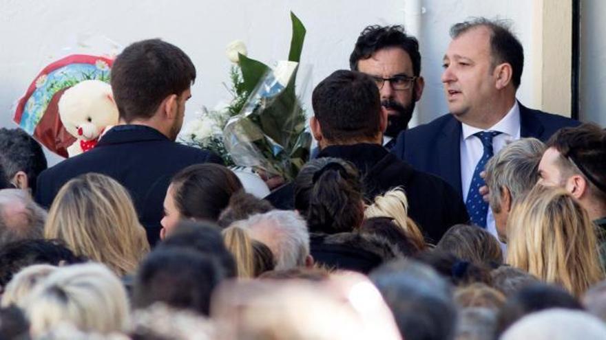 Entierran a Julen en el cementerio malagueño de El Palo