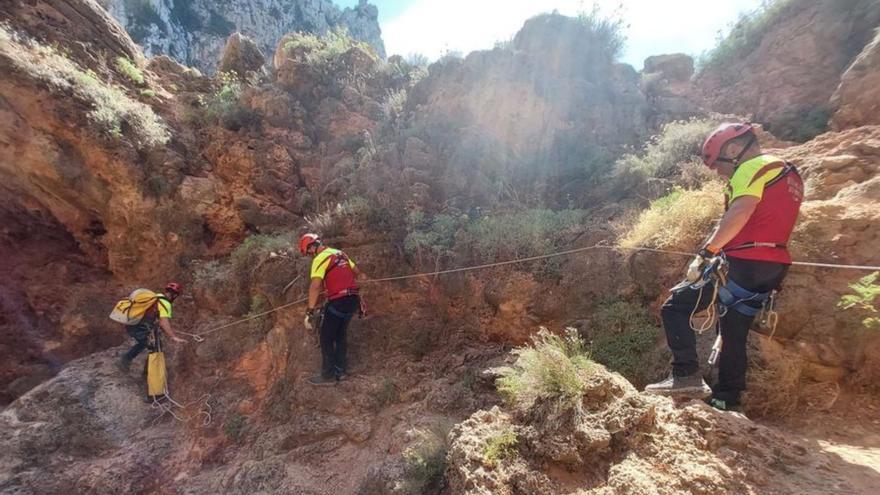 El Grupo de Rescate Vertical, en la primera actuación.