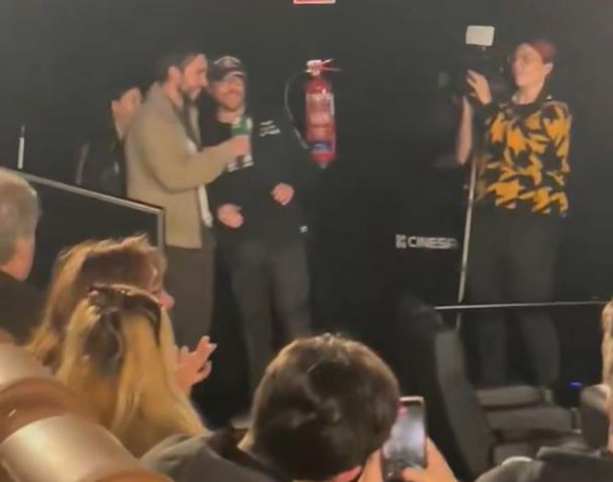 Santiago Segura aparece por sorpresa en un cine durante el estreno de Torrente, Presidente.