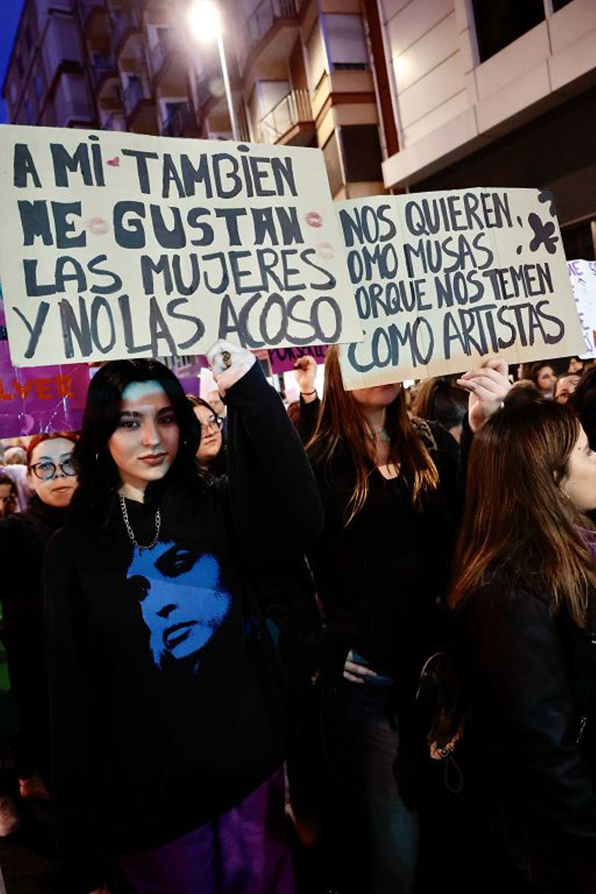Todas las imágenes de la manifestación en Murcia del 8M - La Opinión de ...