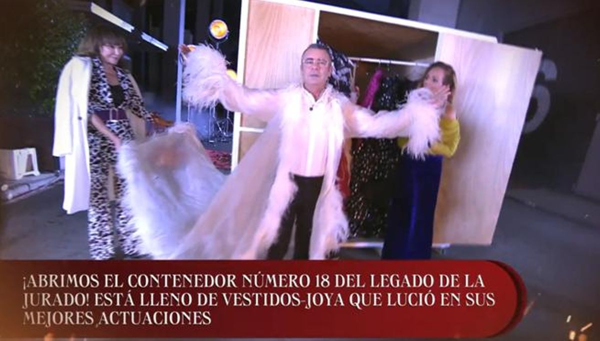 La crítica de Monegal: Burxant en el bagul de la Jurado: 30 tones La crítica de Monegal: Burxant en el bagul de la Jurado: 30 tones