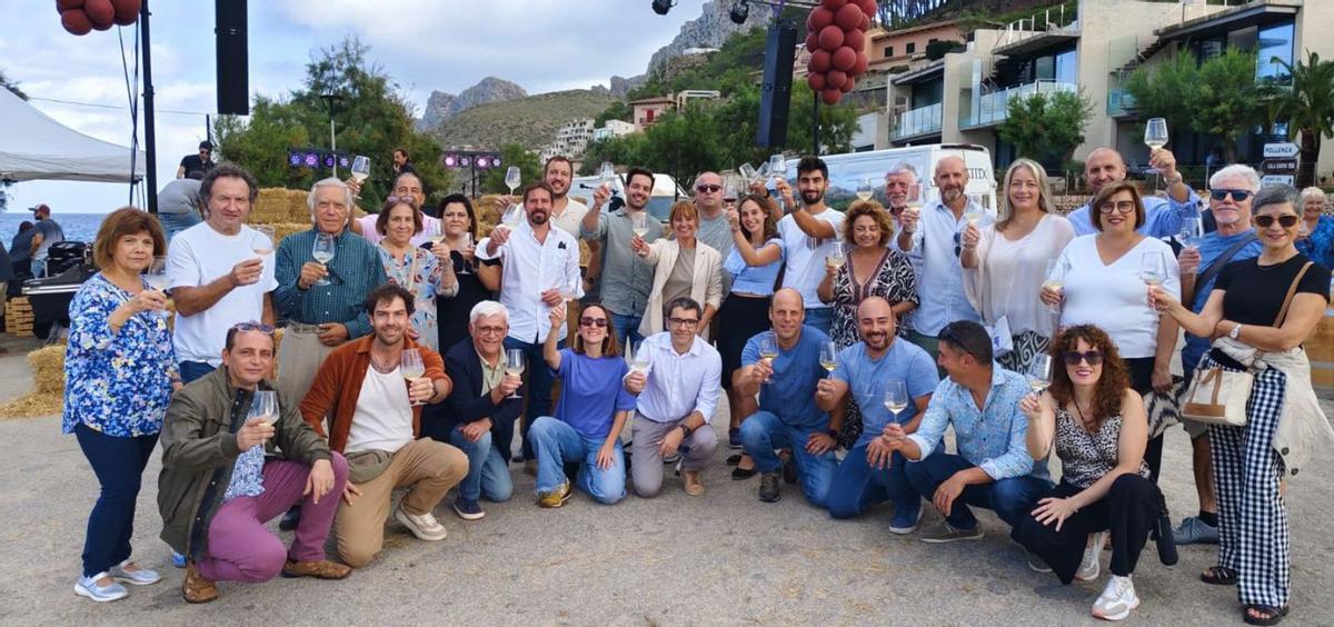 Brindis inaugural en el Raïm Wine Fest de Pollença. | VTM