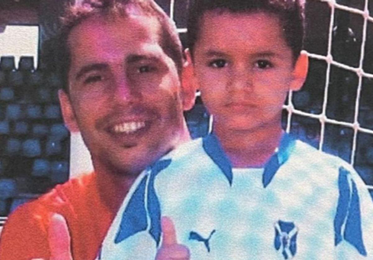 De todos los futbolistas que habitualmente entrenan a las órdenes de Óscar Cano en el primer equipo blanquiazul, Aragoneses Padilla es de los más jóvenes. En octubre hará 20 años. Para entonces, ya se habrá asentado como uno más en el trabajo del conjunto profesional del representativo. Su gran sueño es debutar.