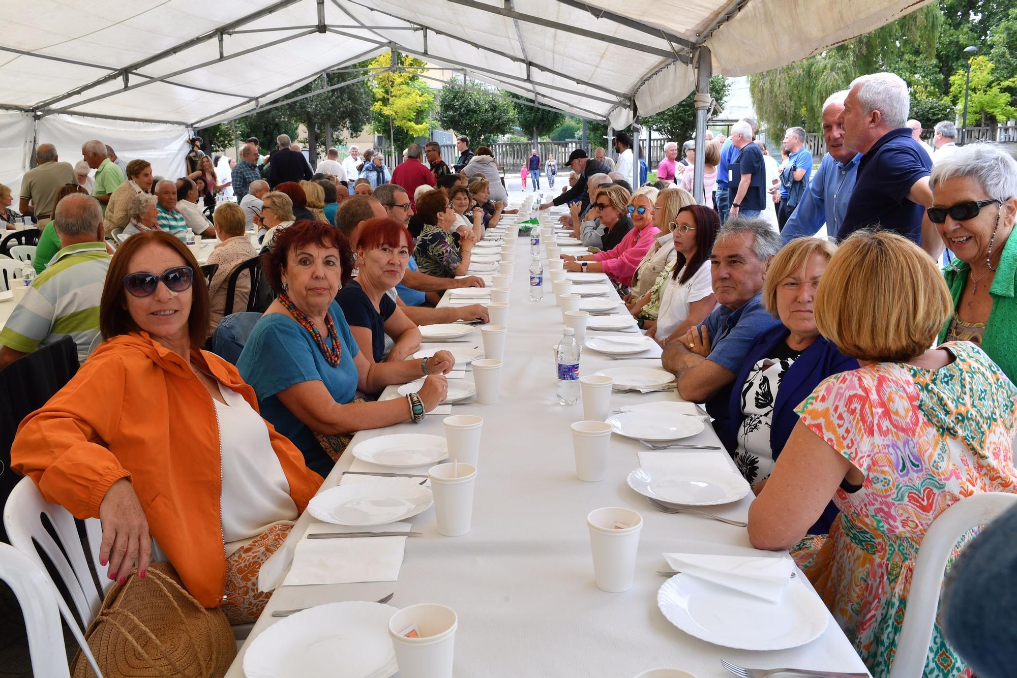 Comida del Sin Querer en la plaza de la Tolerancia de San Roque