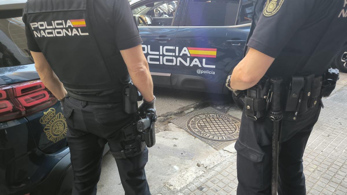 Agentes de la Policía Nacional en Palma.