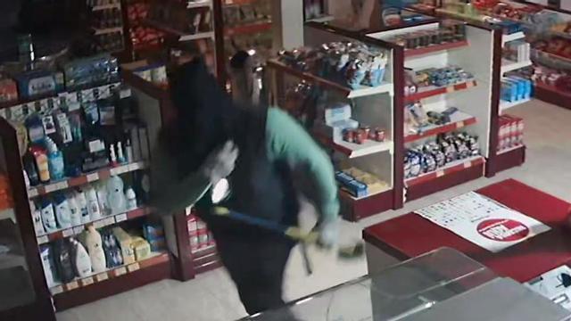Localizados en Elche y Santa Pola dos "butroneros" que saqueaban gasolineras