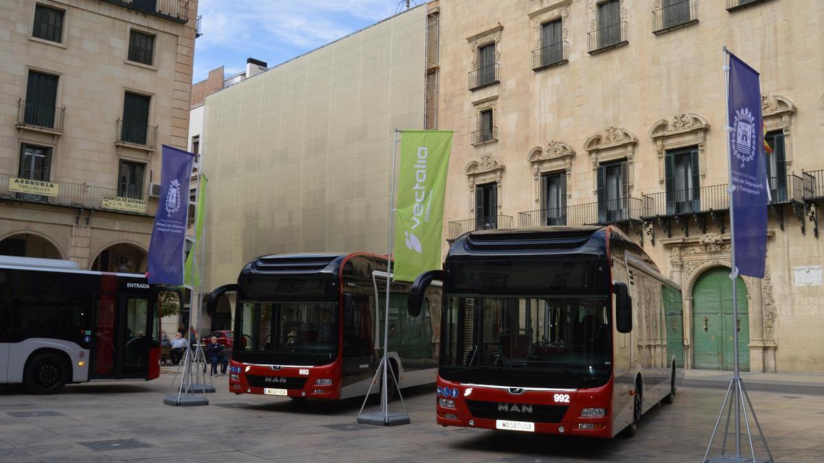 Vectalia realiza una constante incorporación de vehículos híbridos-eléctricos de bajas emisiones a la flota.