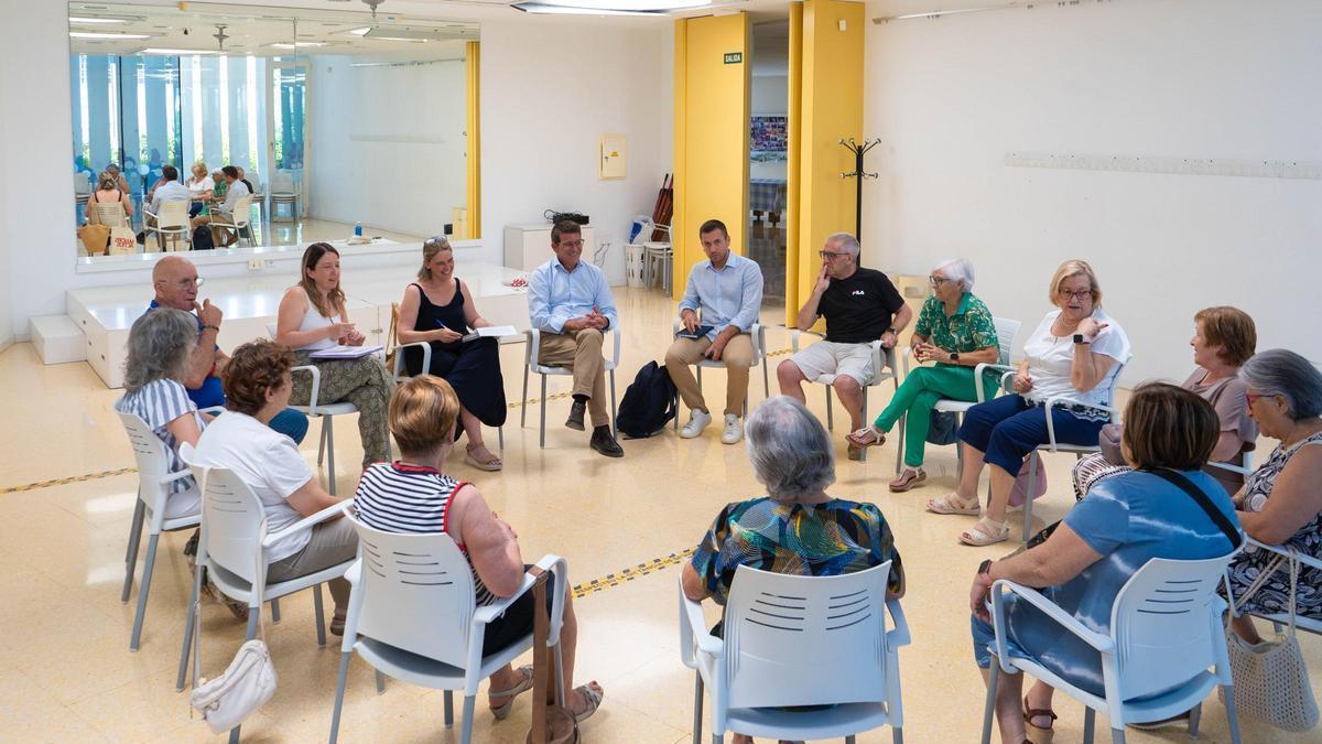 El 96% de las personas usuarias de los Centros de Mayores de Ontinyent están satisfechas o muy satisfechas con las actividades