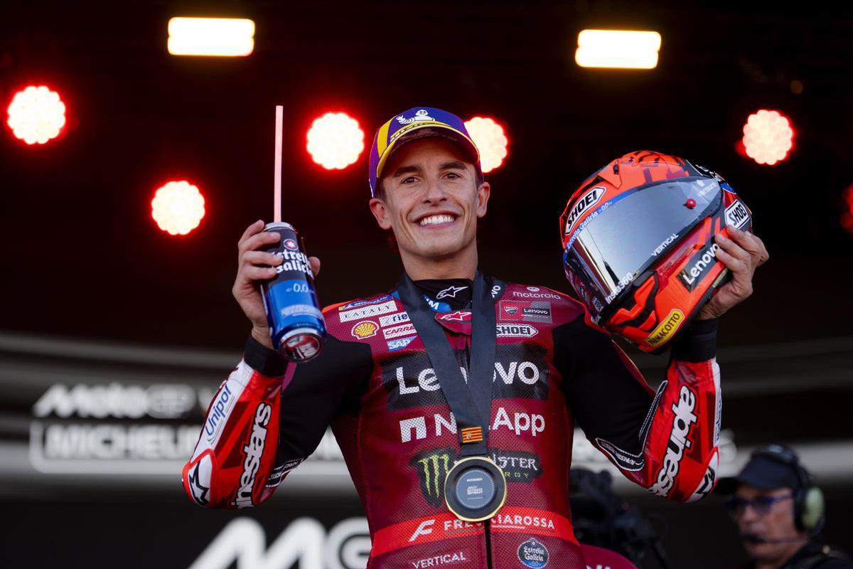 Marc Márquez (Ducati9, el sábado, en el podio de la 'sprint' en Aragón.