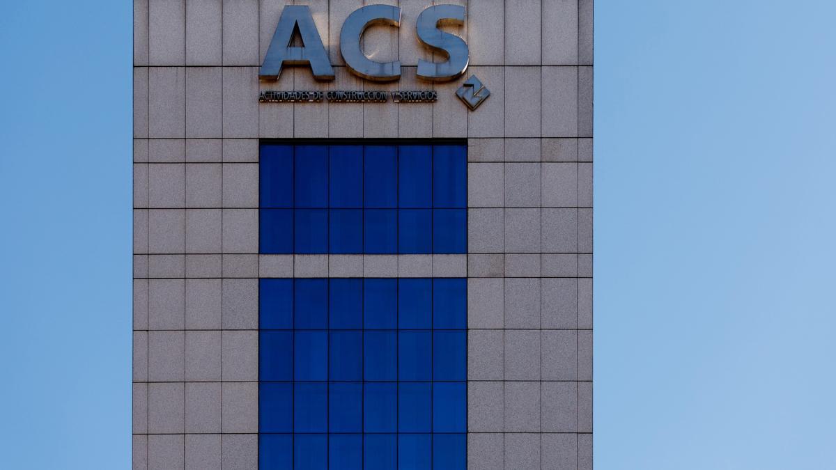Archivo - Fachada de la sede de ACS