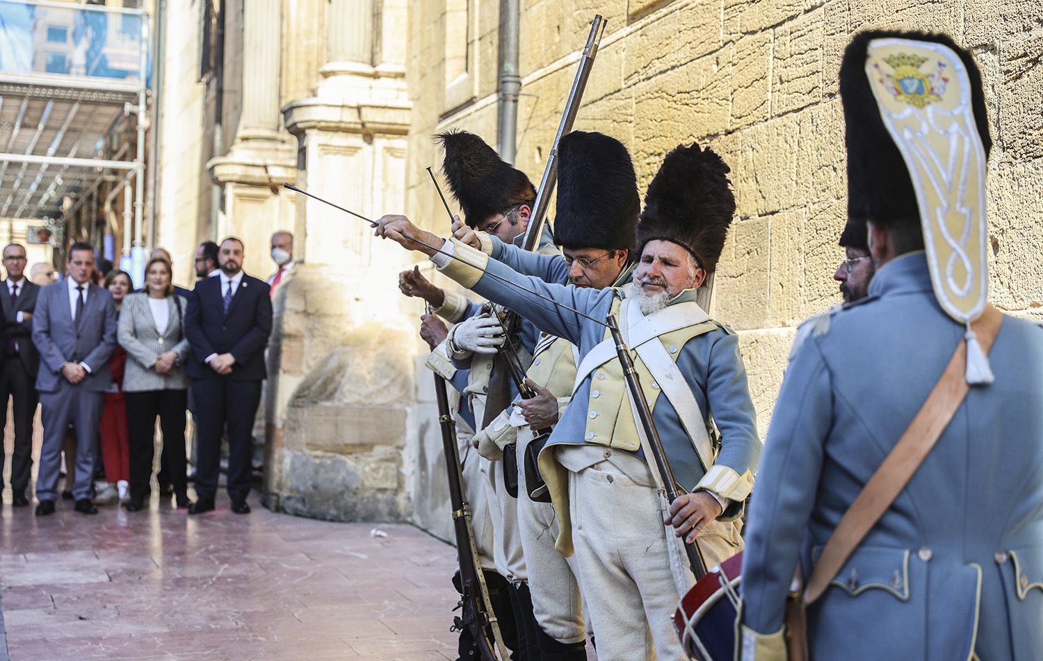 Conmemoración del 25 de mayo de 1808, fecha en la que la Junta General se proclamó soberana y declaró la guerra a la #Francia de #Napoleón