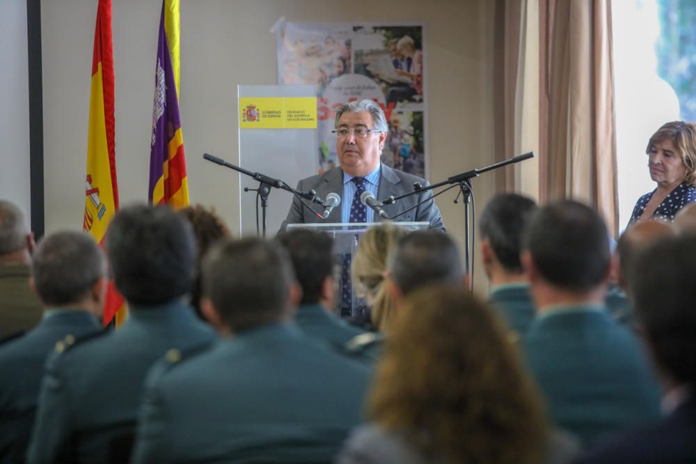 El ministro Zoido presenta los refuerzos policiales para temporada alta