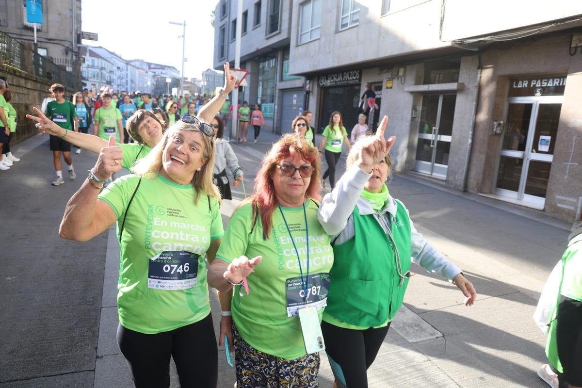 Participantes en la carrera, momentos después de la salida.