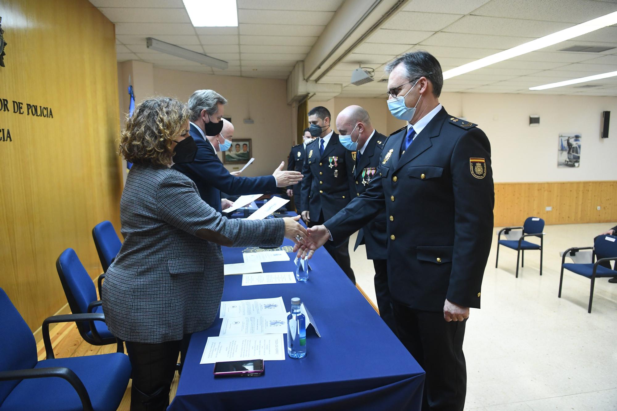 La XXX Promoción de Oficiales de la Policía Nacional en Lonzas jura sus cargos
