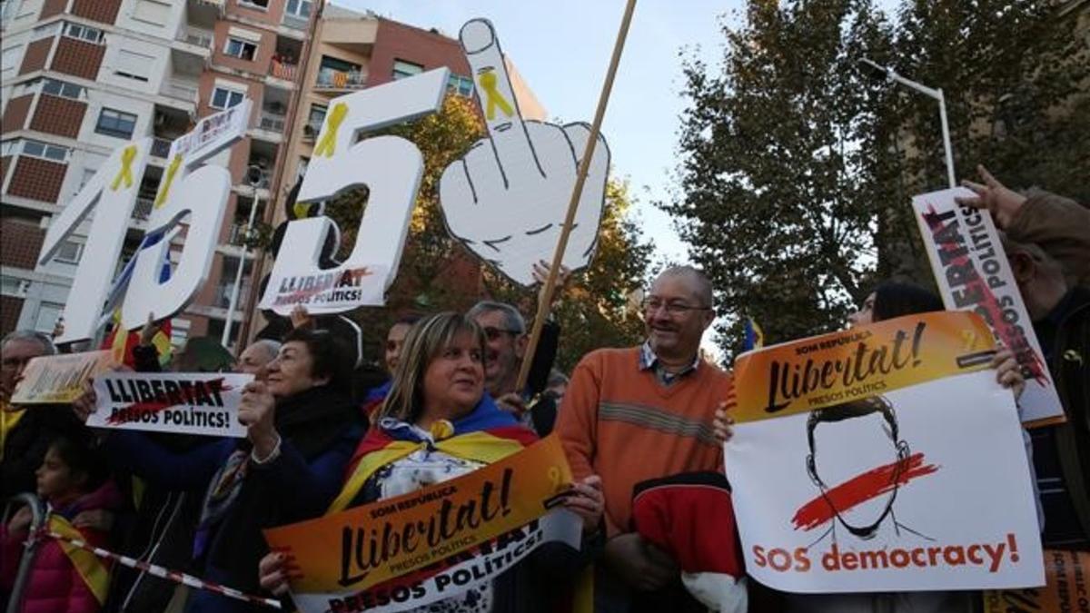 jregue40905600 barcelona 11 11 2017  politica manifestacion de la anc y omn180105100420