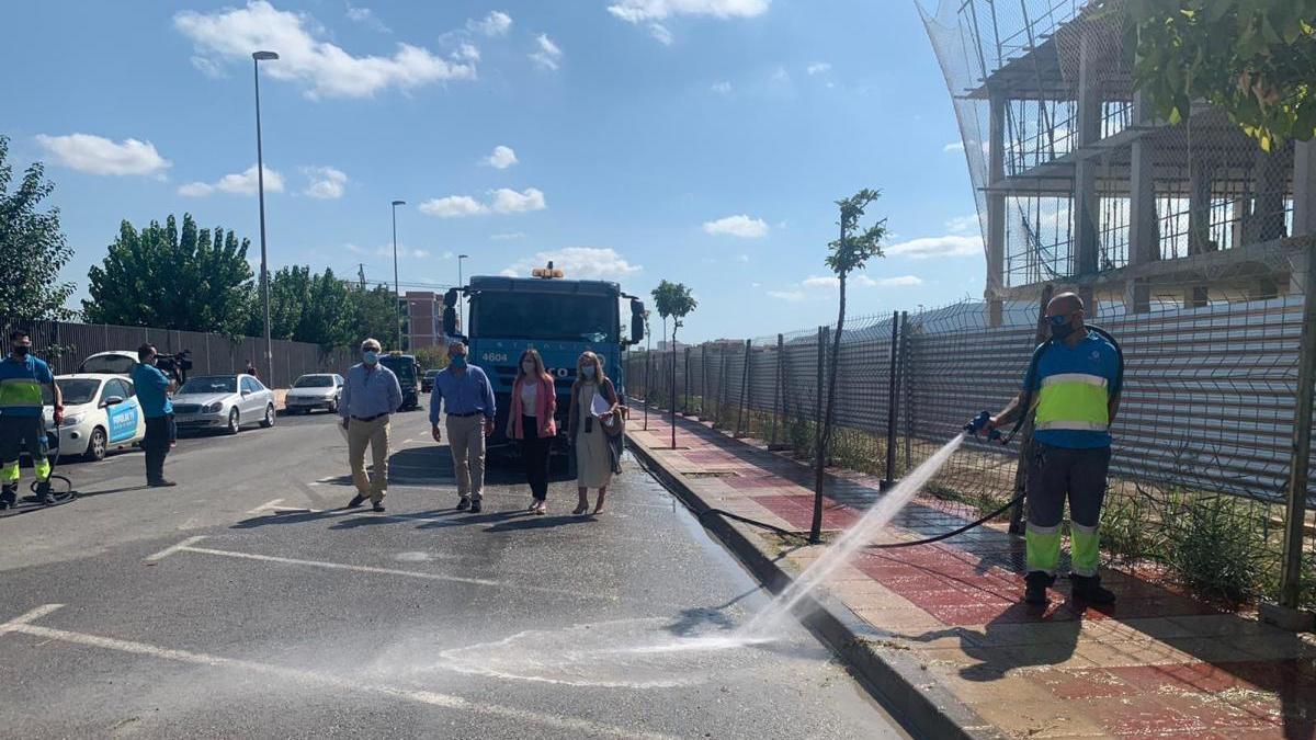 Maquinaria del servicio de Limpieza Viaria en una de las zonas de la Ciudad de la Justicia.