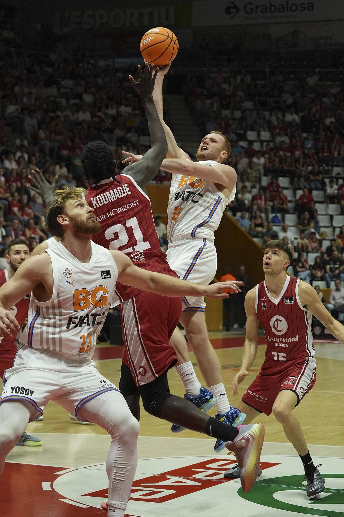 Fotos del partit entre el Bàsquet Girona i el Saragossa Fotos del partit entre el Bàsquet Girona i el Saragossa