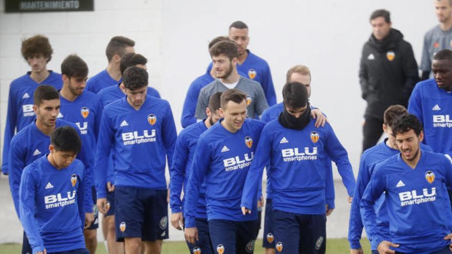 Hoy, entrenamiento del Valencia CF a puerta abierta por Año Nuevo