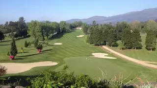 José Royo, testigo del aterrizaje en el golf de Mondariz: "Iba planeando bastante bajo, por 1 minuto no nos cogió"