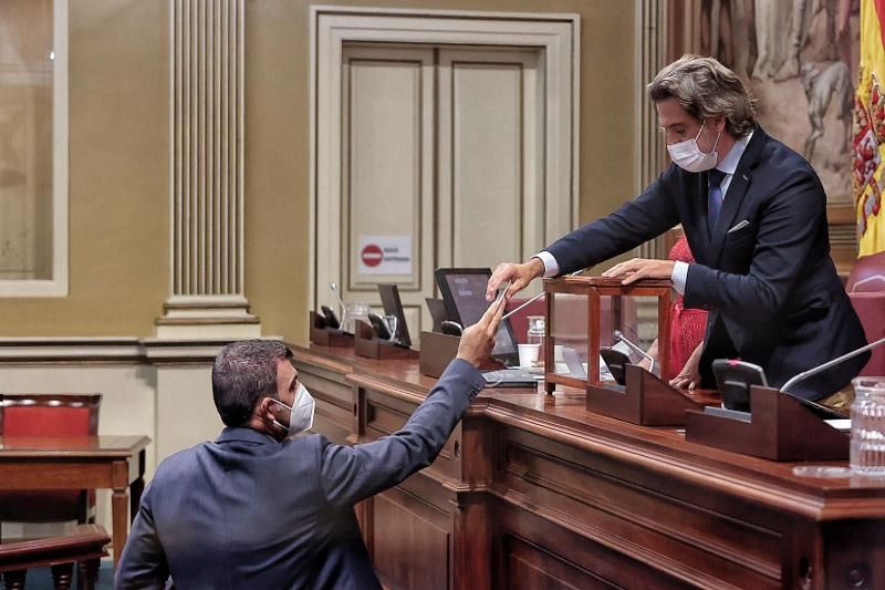 Pleno en el Parlamento de Canarias, 10/11/2021