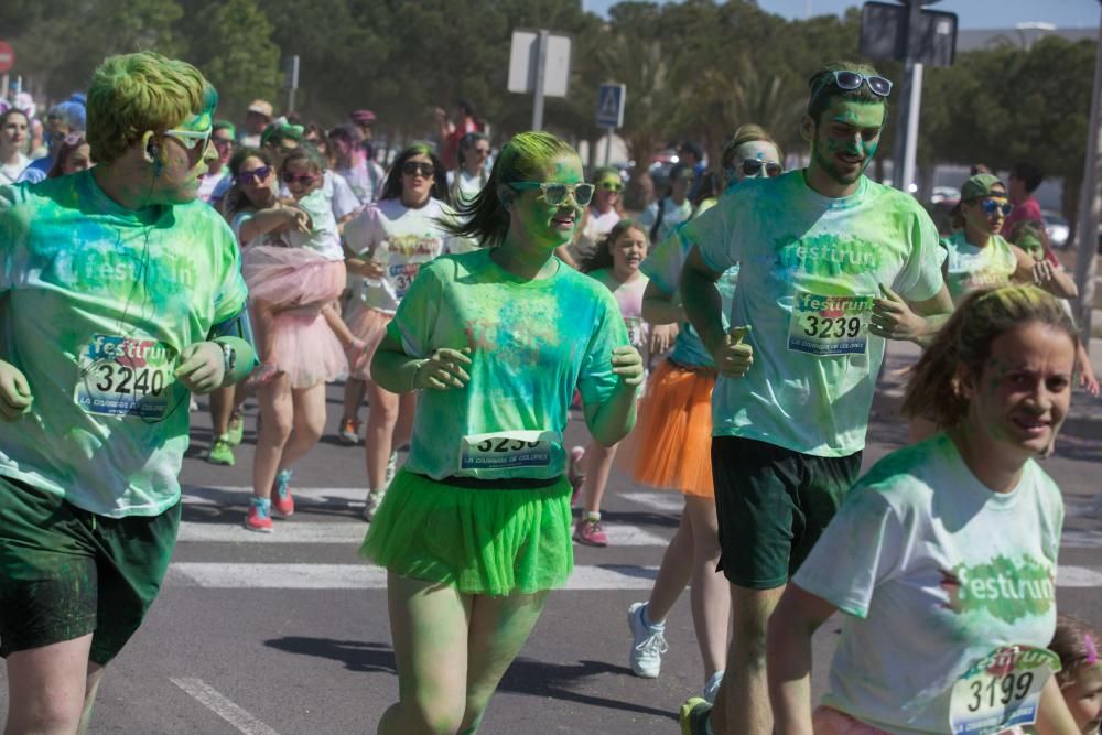 La primera edición de «FestiRun» combina deporte y diversión en una carrera que logró reunir a multitud de personas