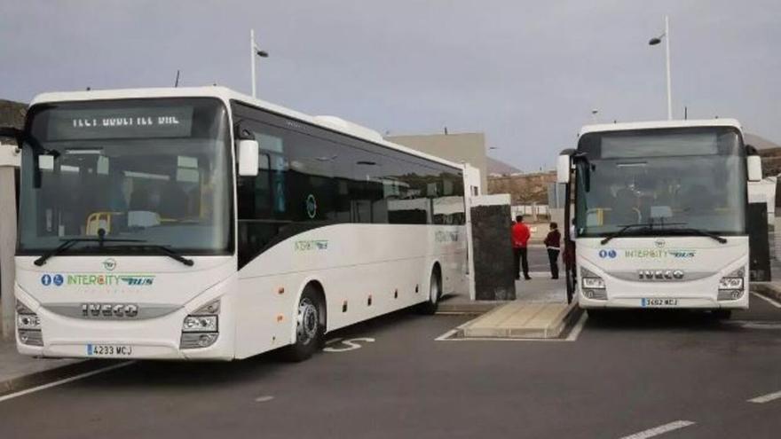 Pelea a puñetazos en una guagua en Lanzarote