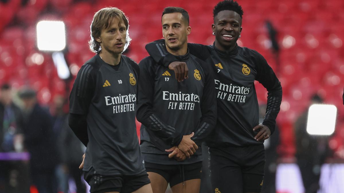 Luka Modric, Lucas Vázquez y Vinicius, antes de la final de la Champions ganada por el Real Madrid.
