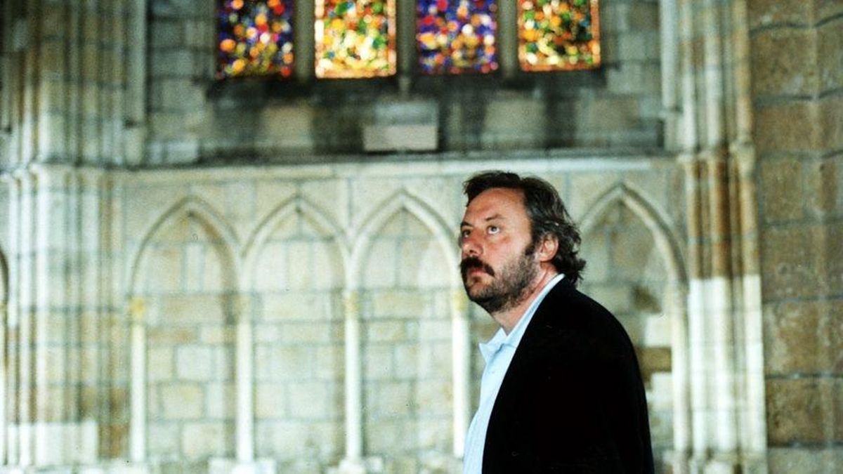 Llamazares en la serie documental de TVE 'Esta es mi tierra', en la que ejercía de guía en un capítulo sobre su tierra, León (1999).