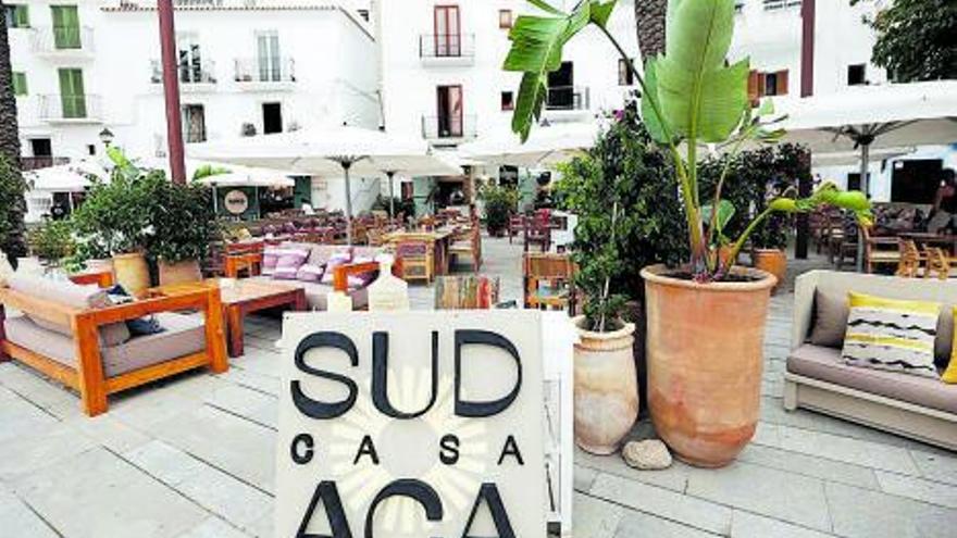 Imagen del exterior de Casa Sudaca, en el puerto de Ibiza | J.A.RIERA