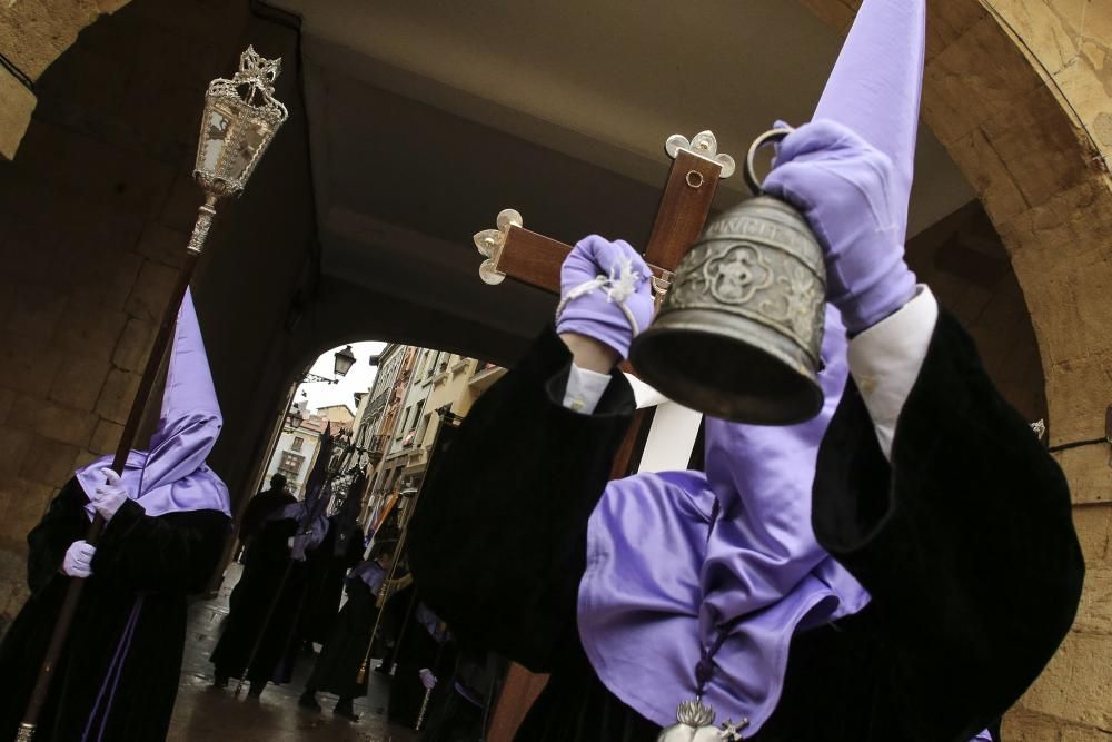 Procesión de la Soledad en Oviedo